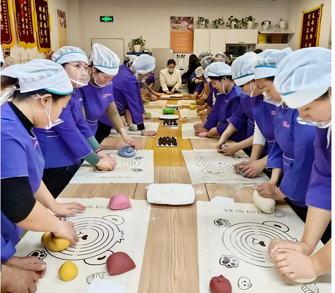 用工缺口达2000万人，家政行业规范发展成突围关键